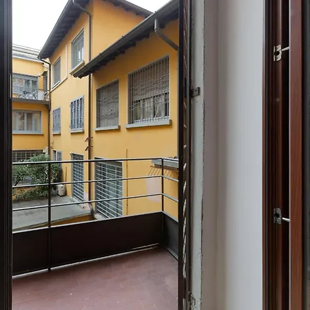 Guesthost - Bright With Balcony In *