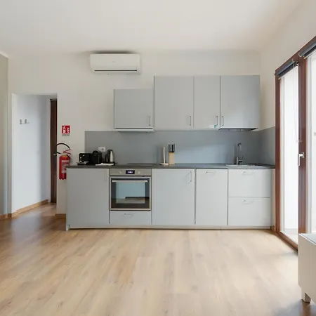 Appartamento Guesthost - Bright With Balcony In *