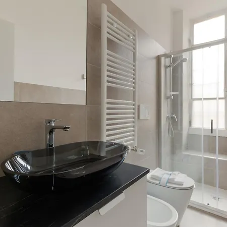 Apartment Guesthost - Bright With Balcony In *