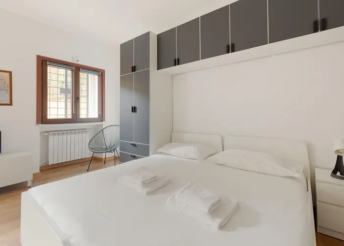 Guesthost - Bright With Balcony In Appartamento *